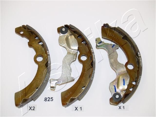 ASHIKA 55-08-825 Brake Shoe Set