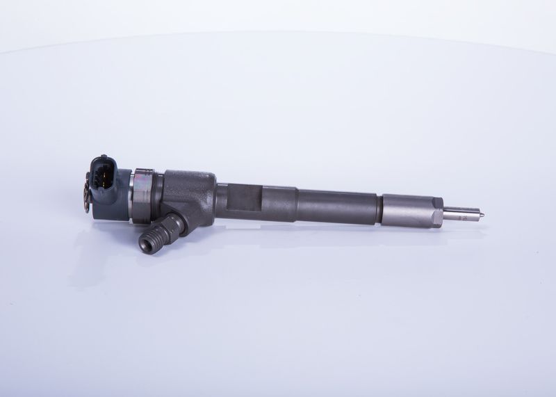 BOSCH 0 445 110 398 Injector Nozzle