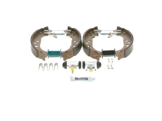 BOSCH 0 204 114 677 Brake Shoe Set