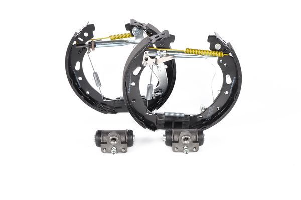 BOSCH 0 204 114 681 Brake Shoe Set