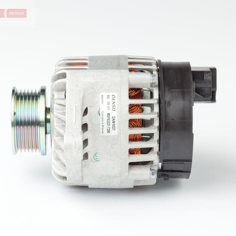 DENSO DAN1037 Alternator