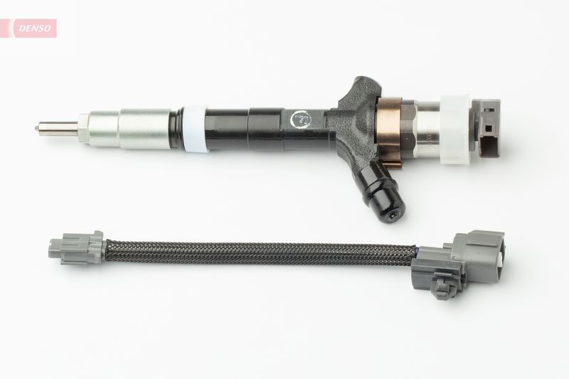DENSO DCRI100950 Injector Nozzle