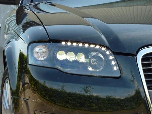 TYC 20-11379-10-20 Headlight Set