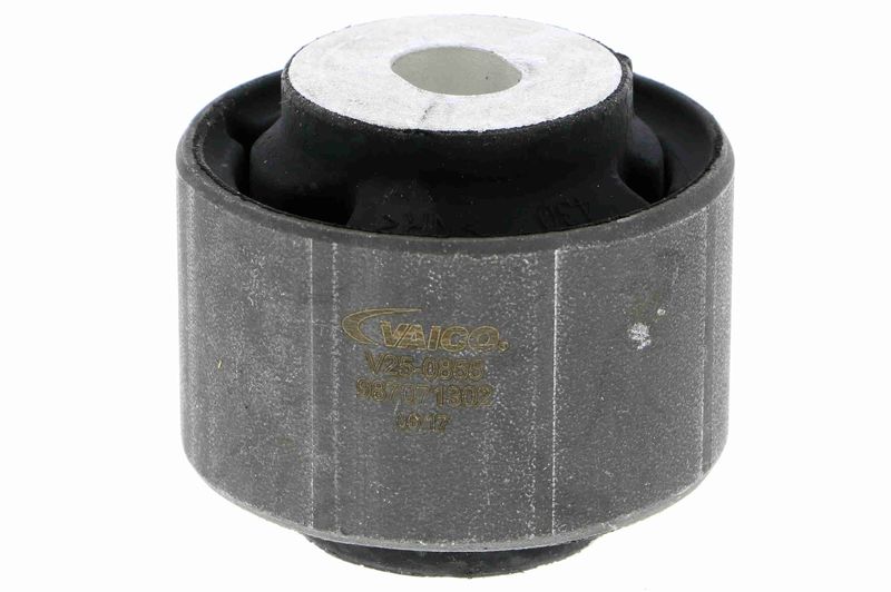 VAICO V25-0588 Rivet